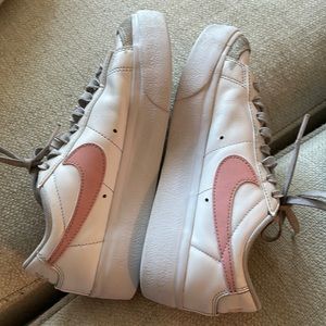 Nike Blazer low platform women’s 7 pink